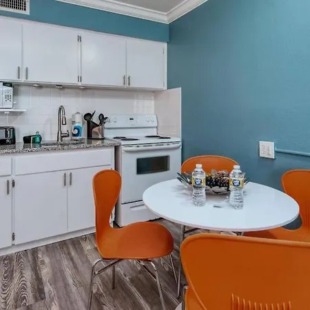 Sunset Beach Suites Of Madeira Beach! Pet Friendly Summer Getaway! Steps To Beach! - Suite 10 St. Pete Beach Exterior photo