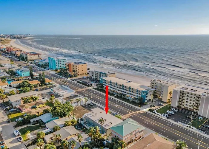 Sunset Beach Suites Of Madeira Beach! Pet Friendly Summer Getaway! Steps To Beach! - Suite 10